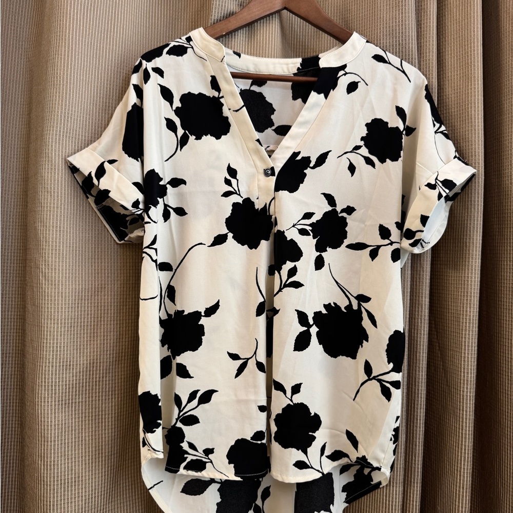 Black and White Short Sleeve Button Down Shirt with Mandarin Collar
